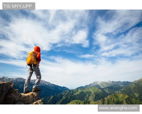李伟的攀岩人生：从初学者到顶尖选手的心路历程与挑战
